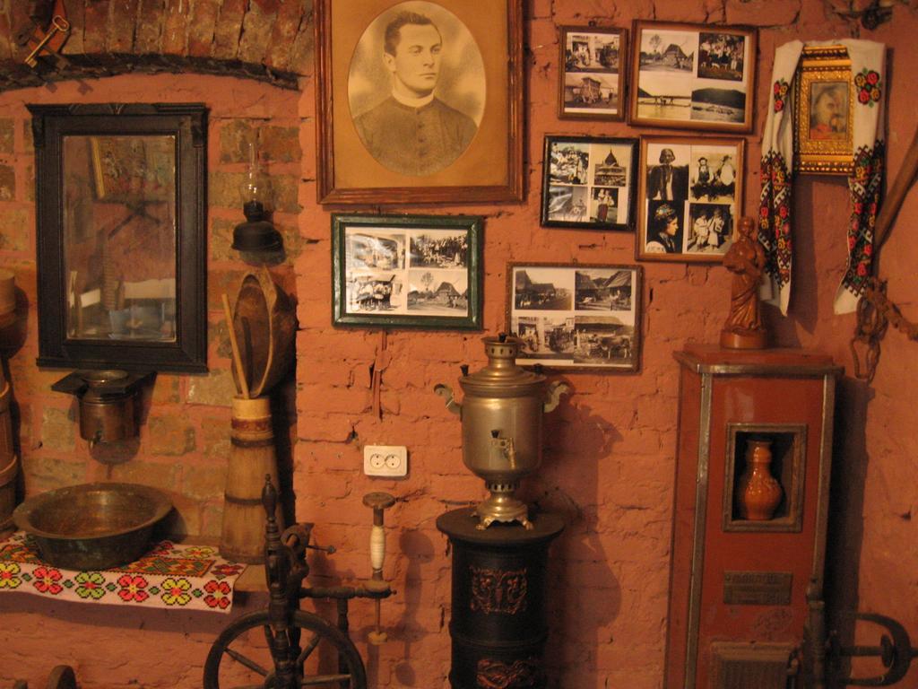 Hotel Vilni Kimnaty à Moukatcheve Extérieur photo